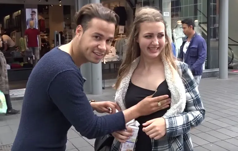 Tieten knijpen voor een tientje met Gewoon Doen