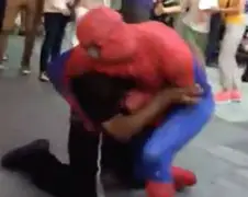 Spider-Man bijt van zich af in NYC