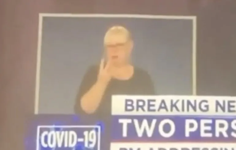 Australische gebarentolk geeft advies om vooral helemaal leip te gaan