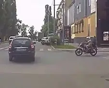 En zo laat je motorrijders vliegen in Syzran