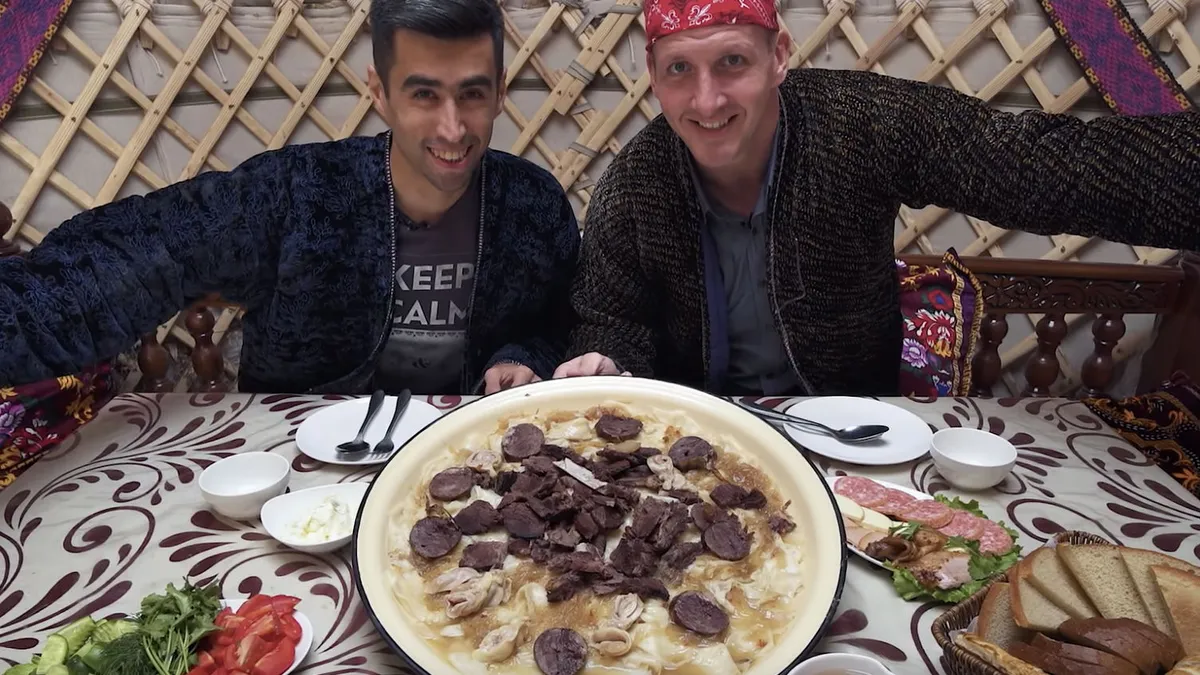 Gefermenteerde paardenmelk en schapenkop voor Sonny