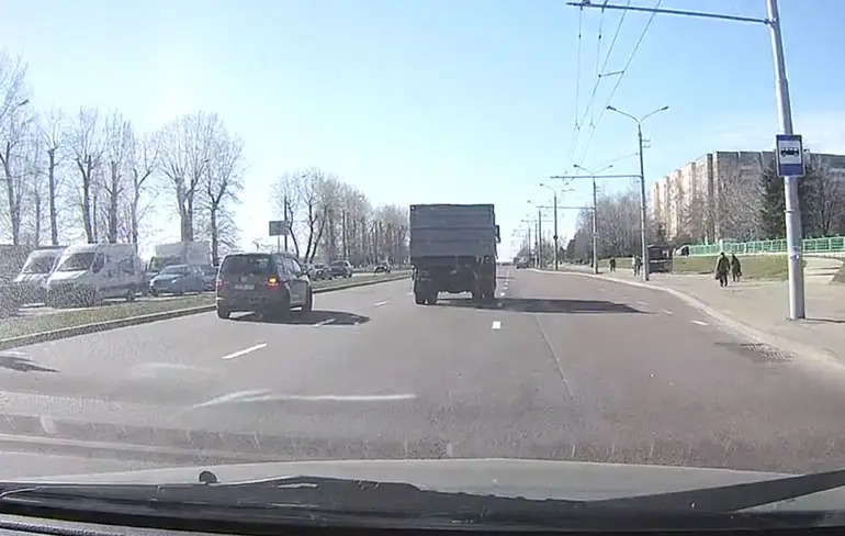 Koe kwijt? Vast van de vrachtwagen gevallen