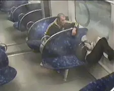 17 jarig meisje bestolen en aangerand in trein