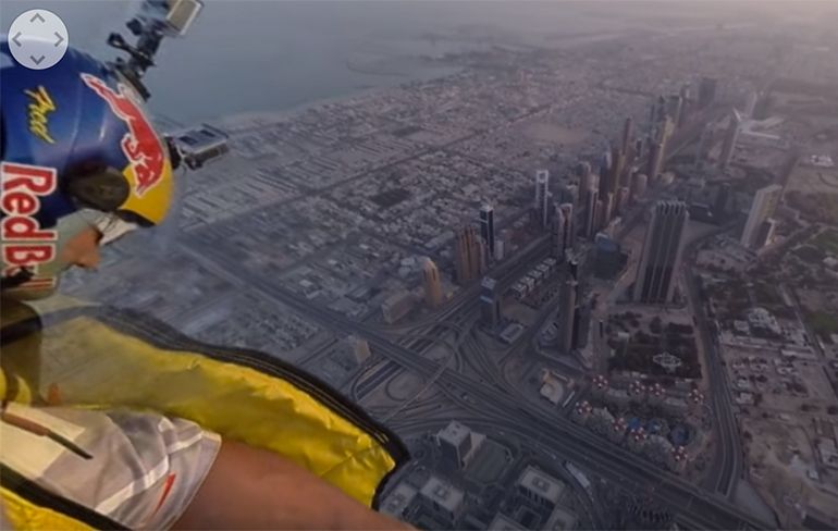 360 graden Base Jump van de Burj Khalifa in Dubai