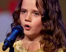 9 jarige Nederlandse Amira blaast jury omver