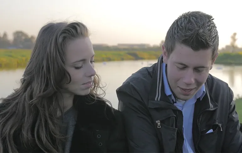 Achter de viral: HOE HOE HOE gaat het met de Duifmeneer?