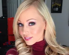 Adult Actrices voor en na werk van Melissa Makeup
