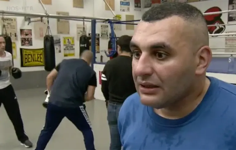 Afrikaanderwijk Rotterdam: Ik ben een PVV'er, d'r uit met die kankerzooi!