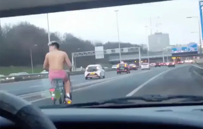 Afslag gemist na een avondje keihard gaan?