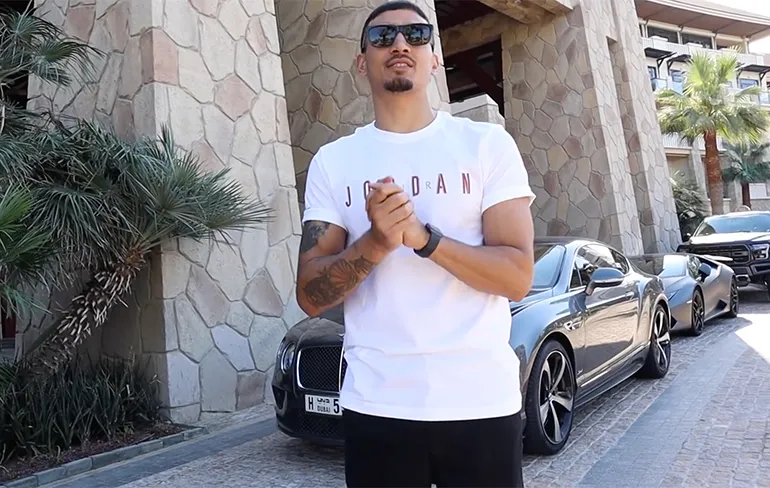 Ai, daar gaan de Influencer vakanties, want besmettingen Dubai lopen op...