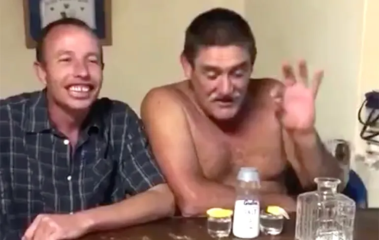 Alleen al kijken naar Tequila Suicide is pijnlijk