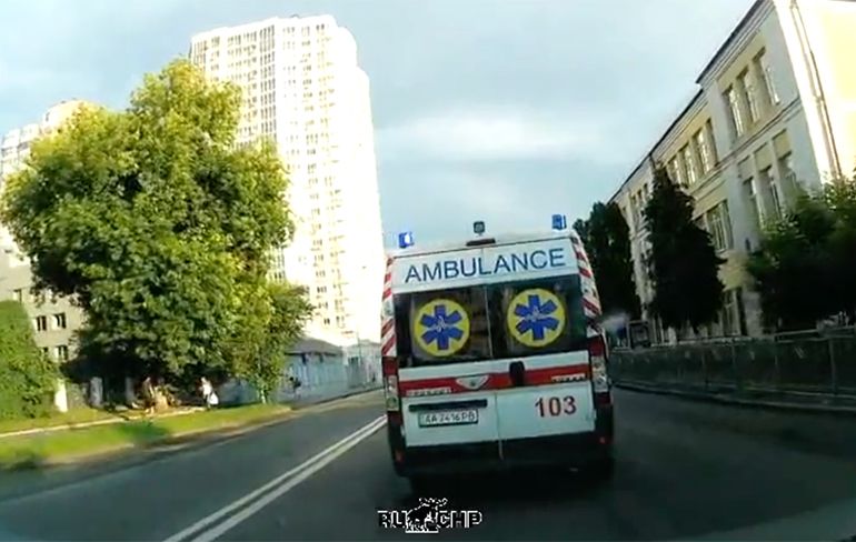 Als een ambulance je meeneemt, maar je bent niet verzekerd
