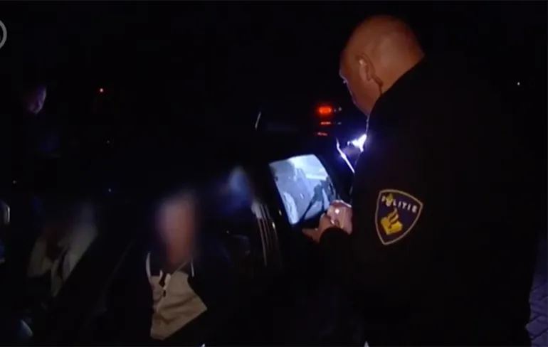 Als Patrick van de verkeerspolitie praat moet je wel je muil houden!