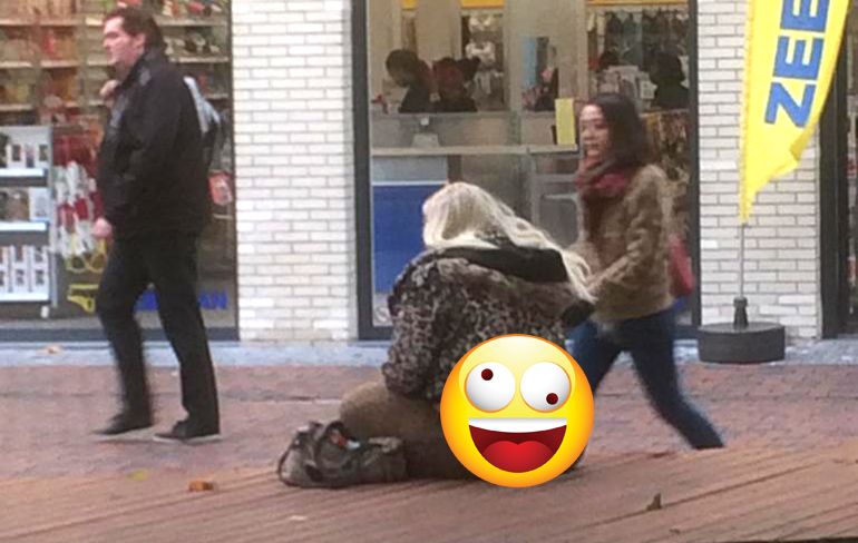 Amsterdamse dame met sinkhole wacht op haar Zeeman