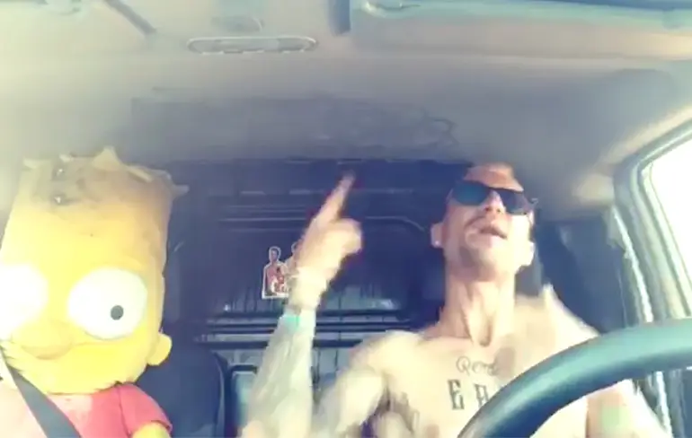 Anders bouw je toch je eigen festival in je auto