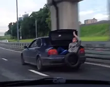 Auto slepen zonder kabels doe je zo!