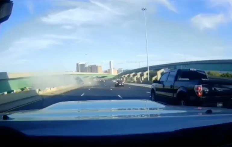 Auto veroorzaakt fataal ongeluk in Birmingham (USA), maar doet hit en run