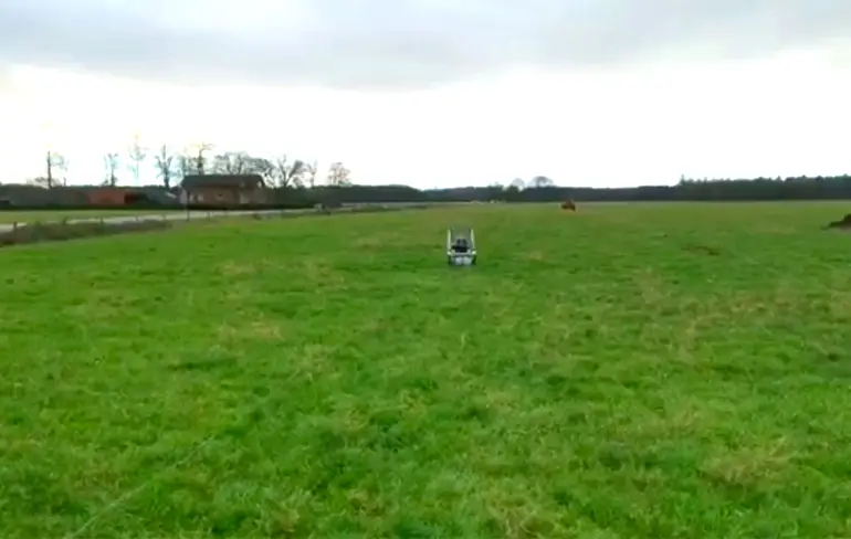 Badkuip heeft lekker de vaart erin in Limburgse Meterik