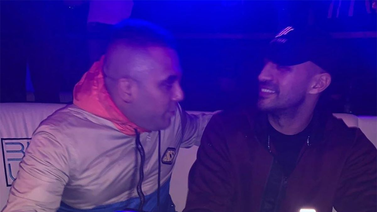 Badr Hari viert feest in Rotterdamse Club Blu na verloren partij