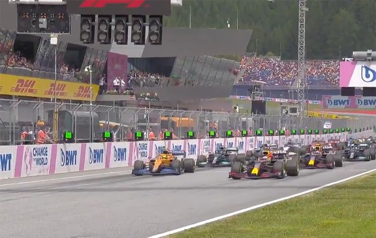 BAM! Max Verstappen wint GP Oostenrijk, 32 punten voor op Hamilton