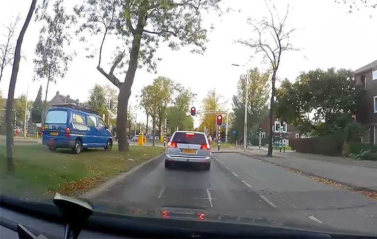 Bedrijfsbusje en Golfje hebben gezellig speelkwartiertje in Utrecht