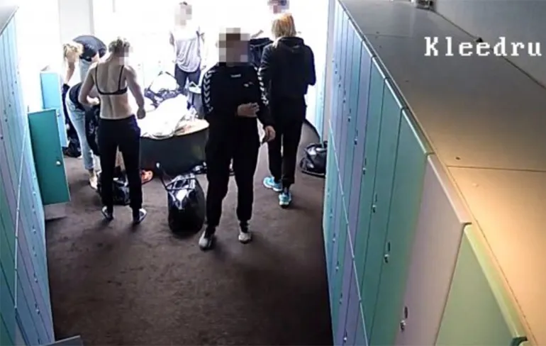 Beelden van naakte Oranje-handbalsters online gezet