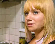 Belgisch blondje Joyce leert koffie zetten