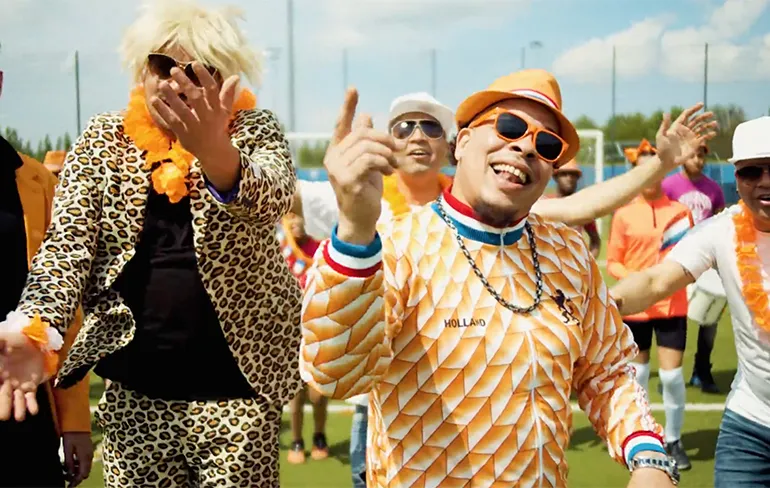 Bennie Beenham, K-Liber & FinsyTwinzz - We Worden Kampioenen!