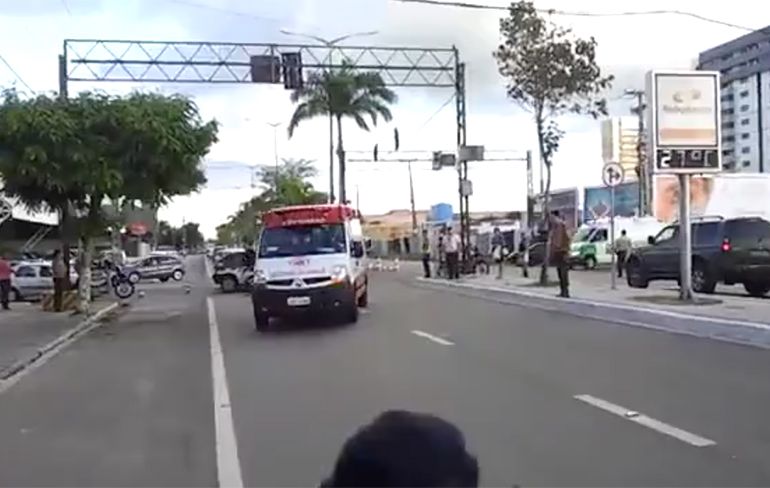 Bizarre aftermath video van verschrikkelijk ongeluk in Brazilië