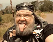 Bizarre selfie situaties in Huawei commercial