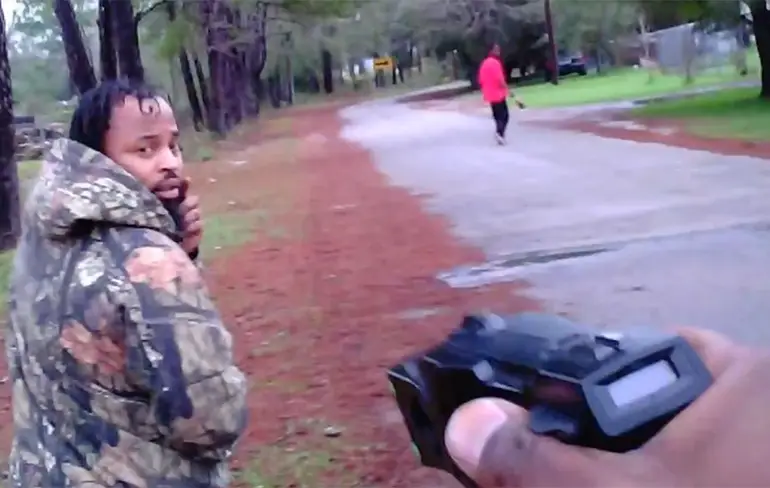 Body Cam beelden van agent die van Point Blank wordt beschoten