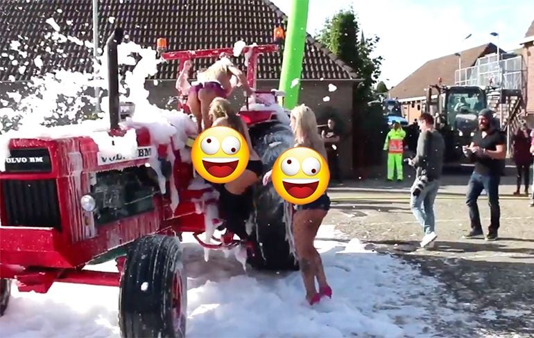 Boeren konden hun tractor laten wassen door 8 blote vrouwen in Loosbroek