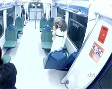 Braziliaanse televisie doet spook in metro grap
