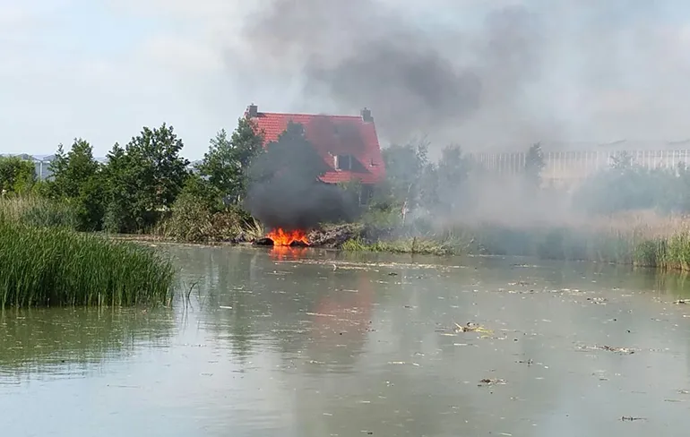 Breaking: Straaljager neergestort bij vliegbasis Leeuwarden