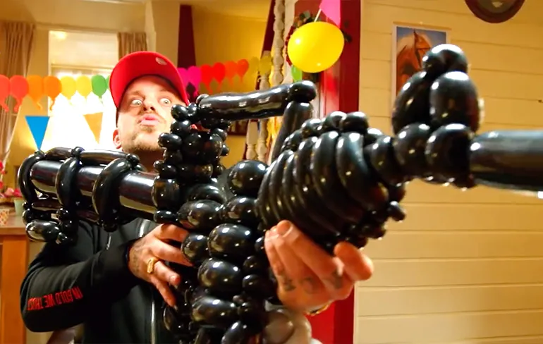 Brrrrrr Pa Pa Pa: Jebroer en Sjaak - Machinegeweer