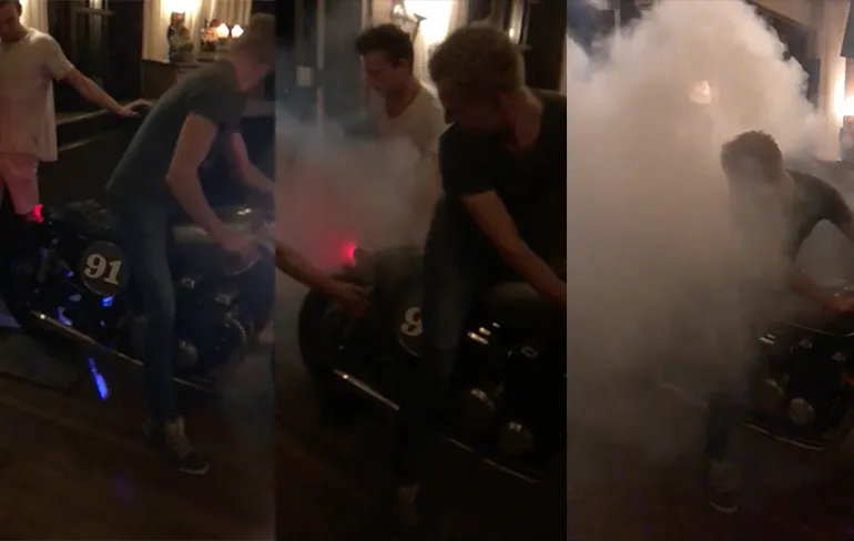 Caferacer in dorpje Vragender in Gelderland