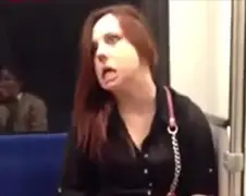 Canadese vrouw ineens bezeten en valt man aan!