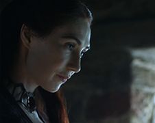 Carice van Houten doet wederom naaktscene in Game of Thrones seizoen 5