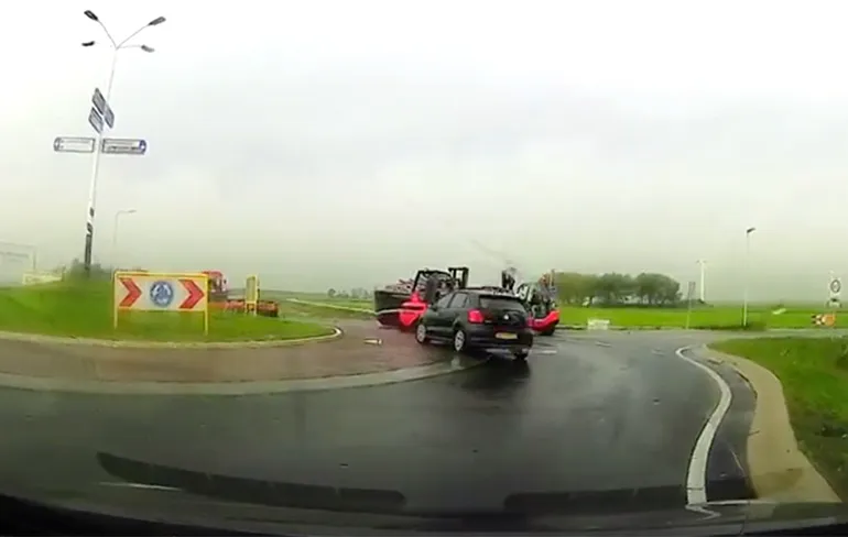 Chauffeur in Lemmer had zijn dag niet