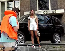 Chicks scoren in Amsterdam met een boot