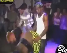 Daggering met professioneel worstelen commentaar