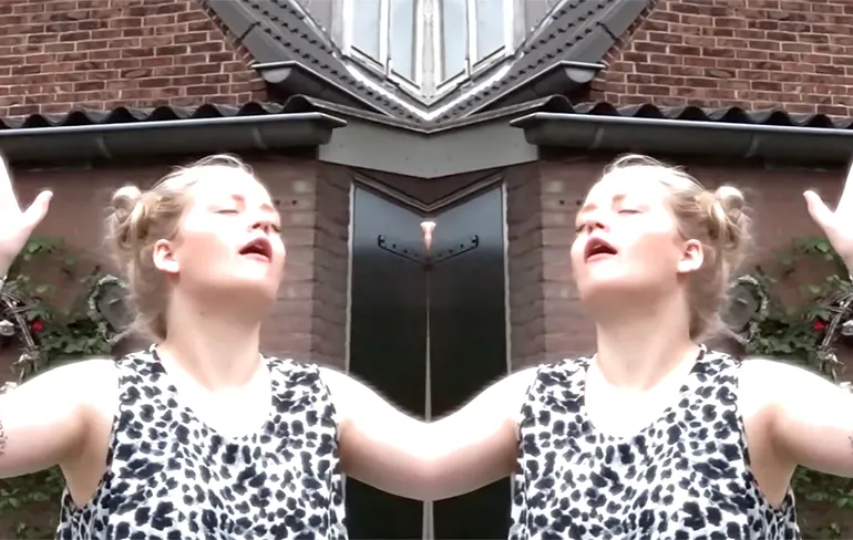 Danseres Hennie - Verliefd Op De Dj