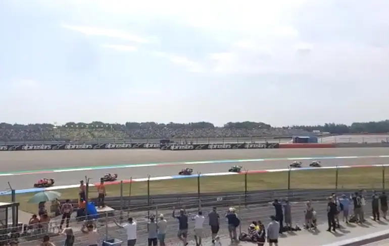 De beste plek om te slapen tijdens de TT in Assen...