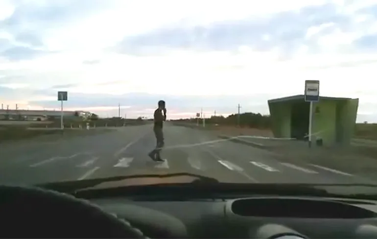 De claxon waarvan iedereen echt opzij gaat