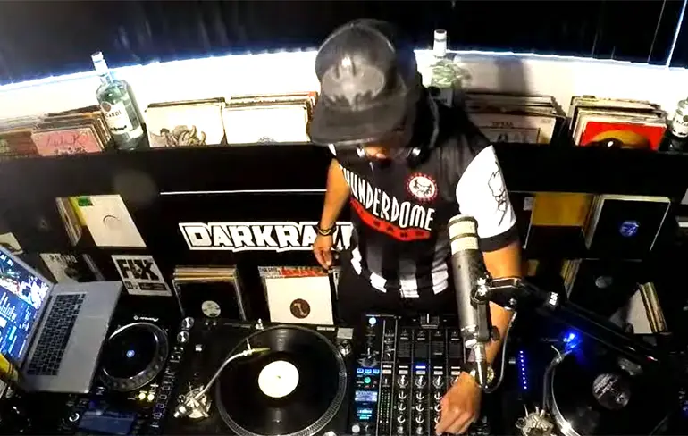 De Darkraver trakteert  ons vanavond op een Thunderdome livestream