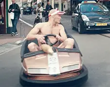 De meest bizarre onderbroek commercial ooit gemaakt?