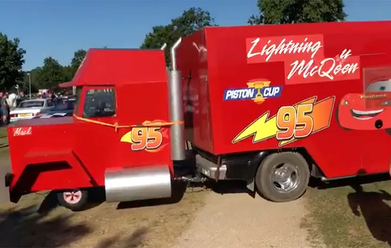 De meest originele auto van de Carbage Run 2018