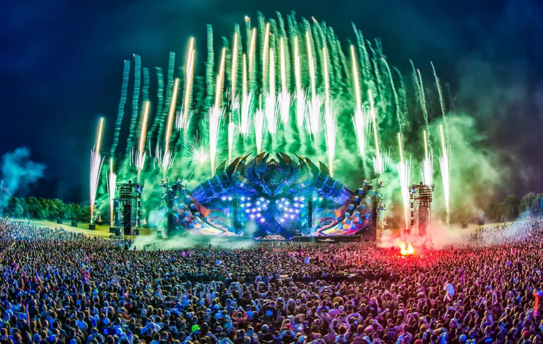 De officiële zaterdag Endshow van Defqon.1 Weekend Festival 2018
