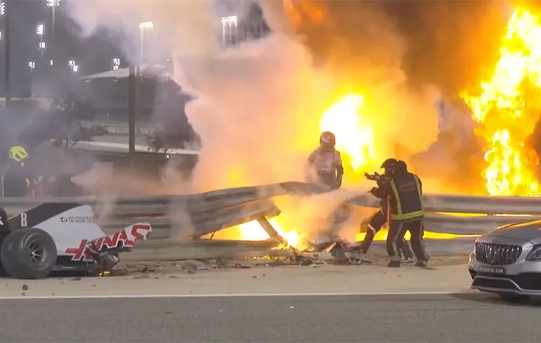 De onboard gesprekken van de F1 coureurs na de crash van Romain Grosjean