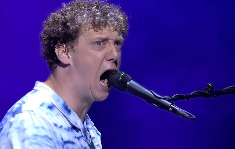 De vrouw van Jochem Myjer: Jij slaapt weer op de bank vannacht!